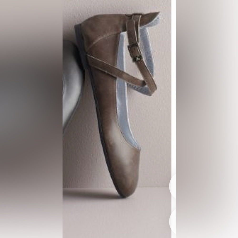 Garnet Hill taupe leather cross strap Mary Jane (9)
